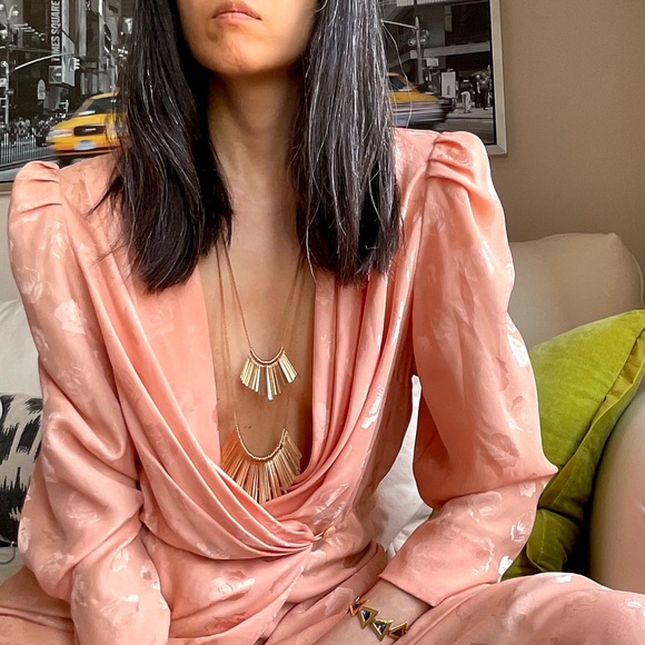 Set of 2 gold toned metal fringe necklaces - Picture 1 of 8